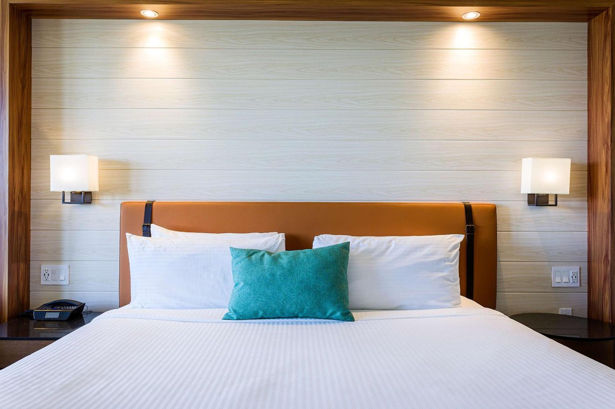 Sonesta Maho Beach All Inclusive Resort Casino & Spa Экстерьер фото