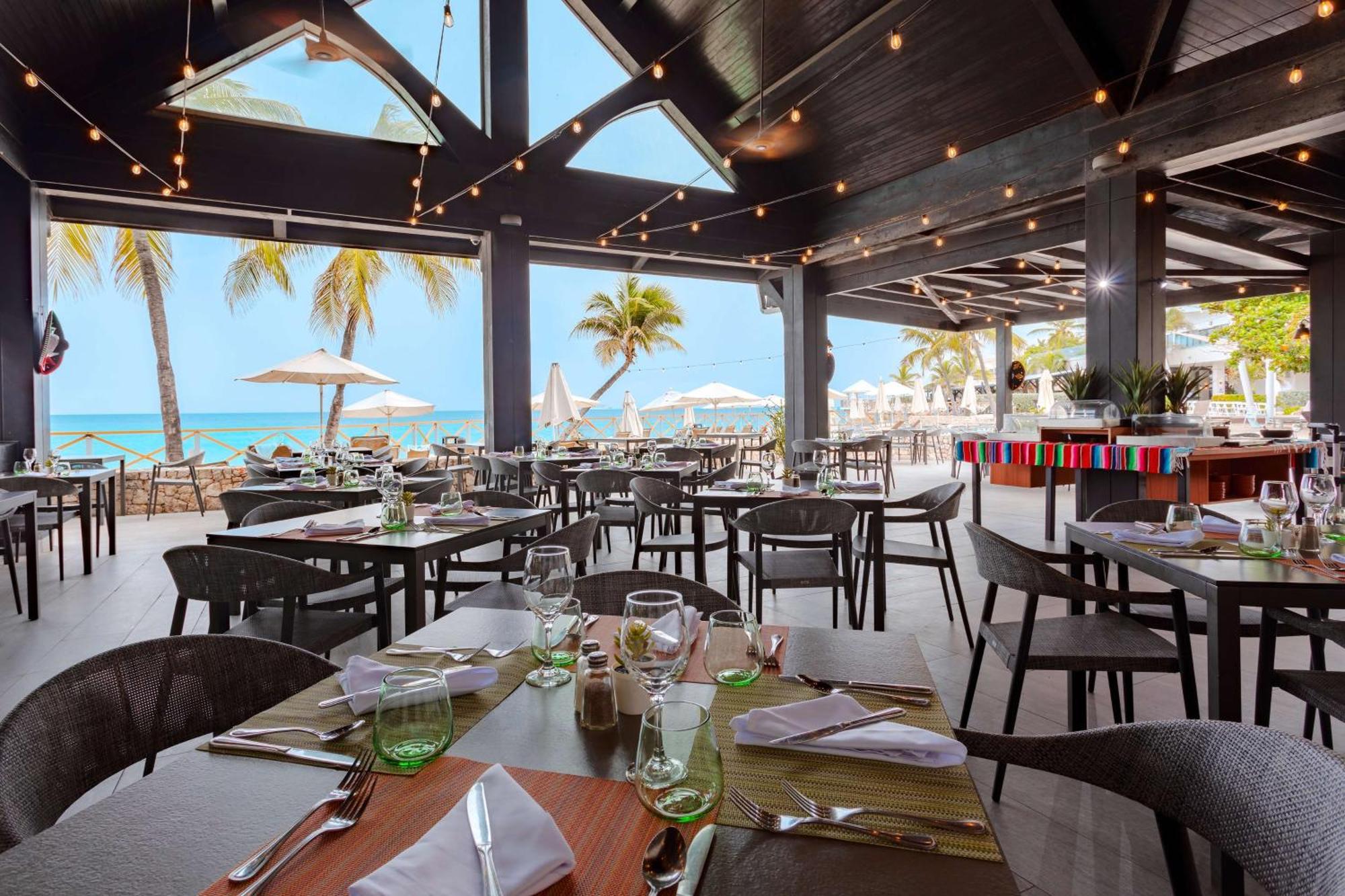 Sonesta Maho Beach All Inclusive Resort Casino & Spa Экстерьер фото
